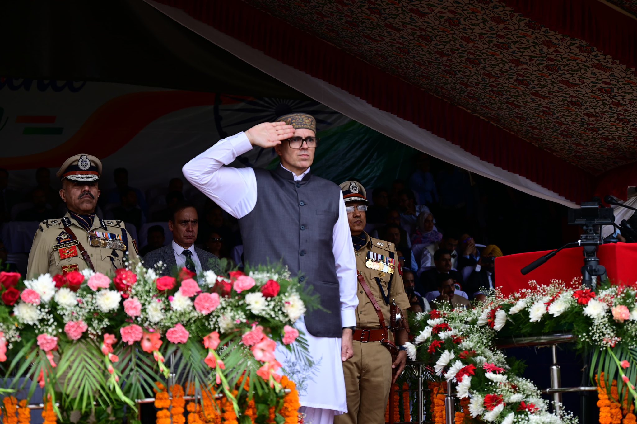 CM Omar Abdullah hoists national flag at Bakshi Stadium, addresses people on 79th Independence Day