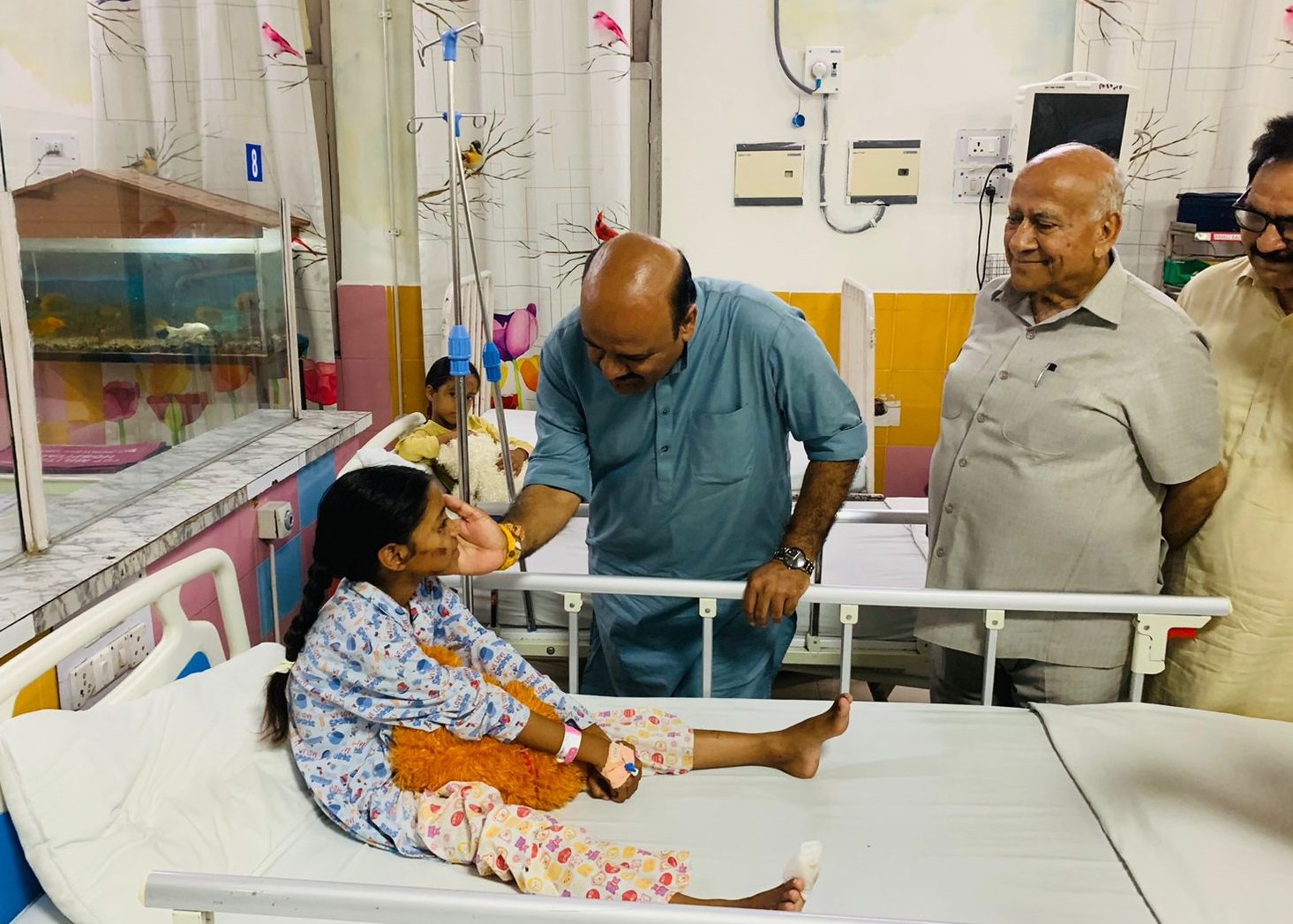 Dy CM visits relief camp, hospitals; assures comprehensive support to cloudburst-hit families