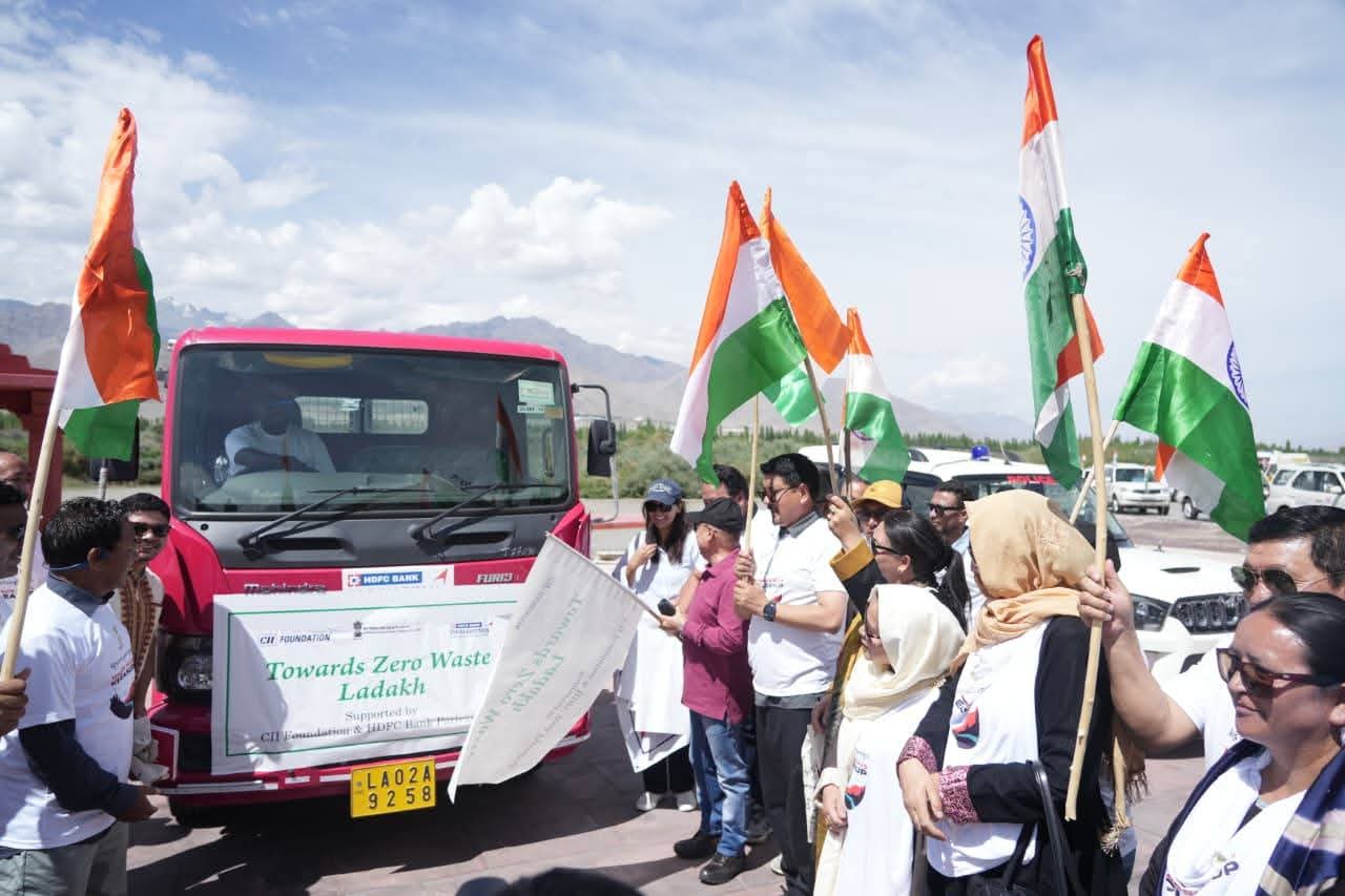 Leh unites for the Indus: Singe Tsangspo Tsangde Lasgul / Mission Indus clean-up launched