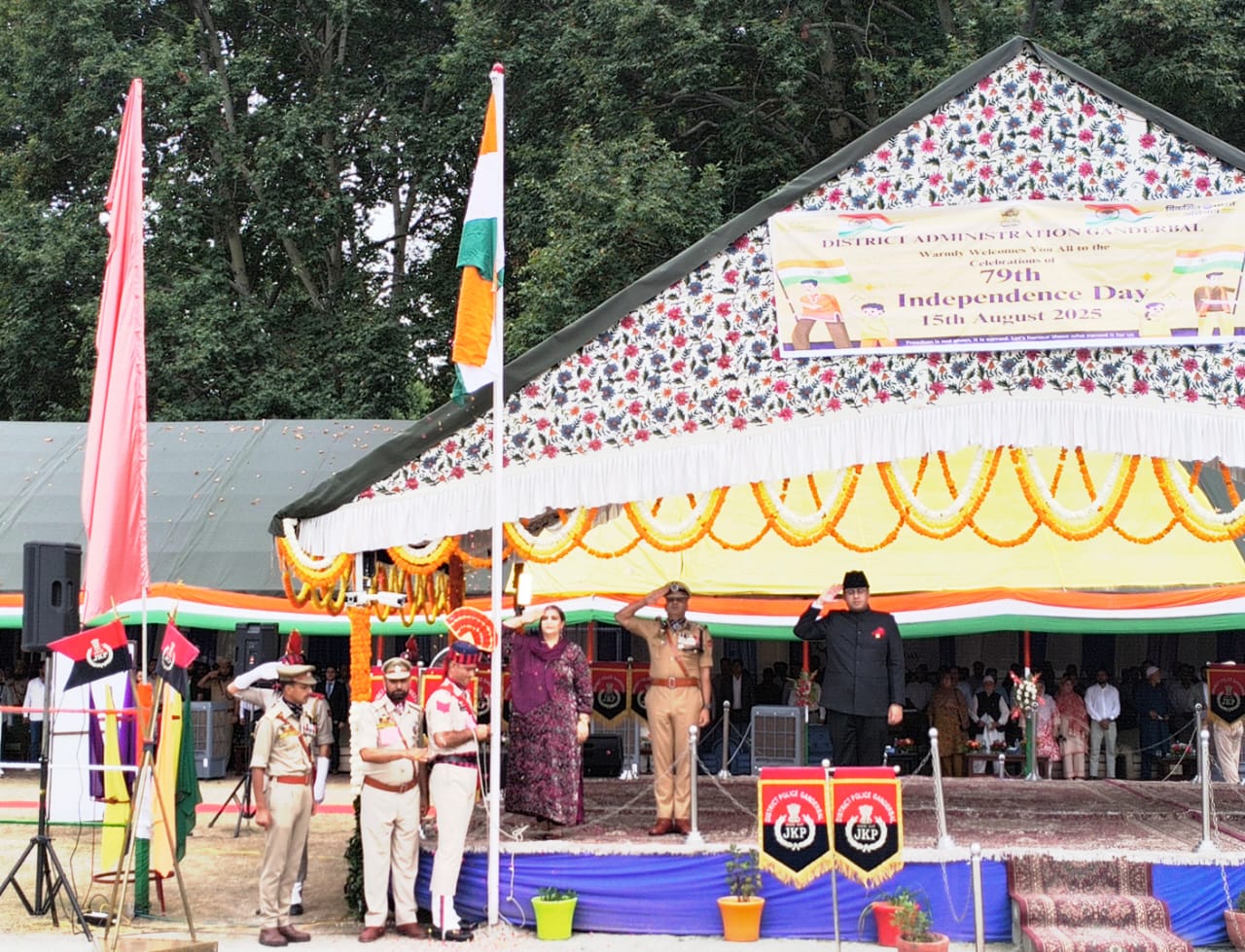 Spirit of Freedom soars high as Ganderbal celebrates Independence Day with grandeur
