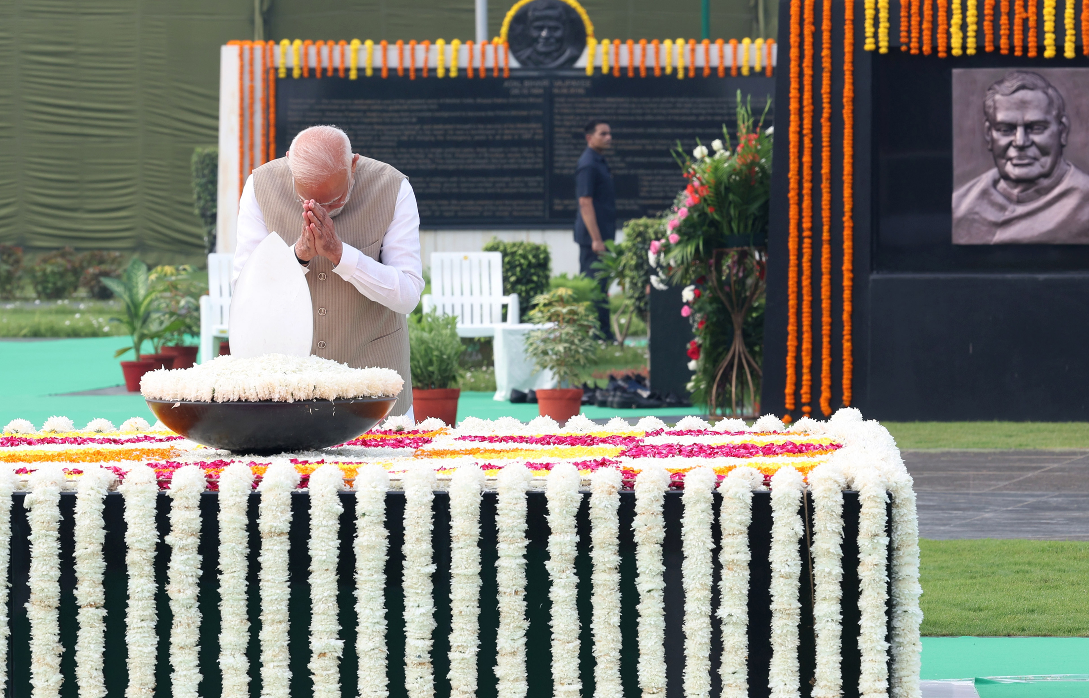 Prime Minister pays tributes to former PM Atal Bihari Vajpayee on his punya tithi