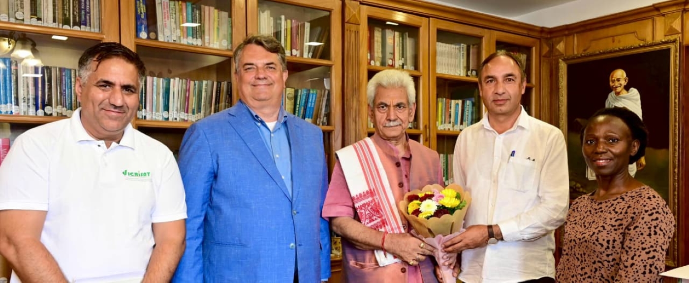 ICRISAT experts highlight climate challenges, propose agri-innovations in meeting with J&K LG