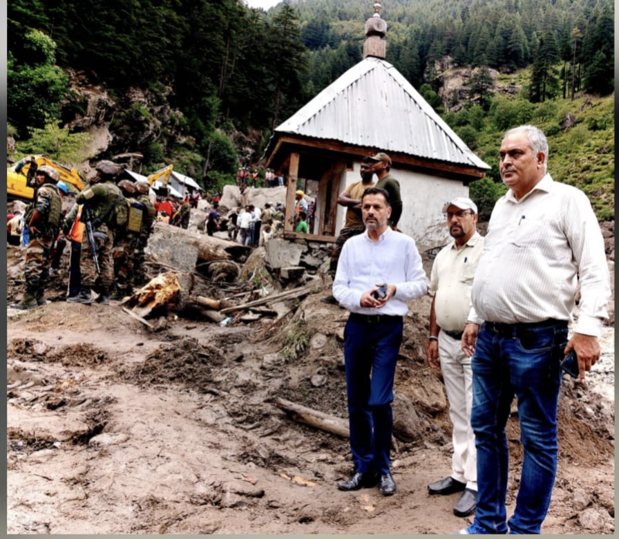 Secretary H&ME, DHS Jammu mobilise emergency medical response after cloudburst in Chashoti, Kishtwar