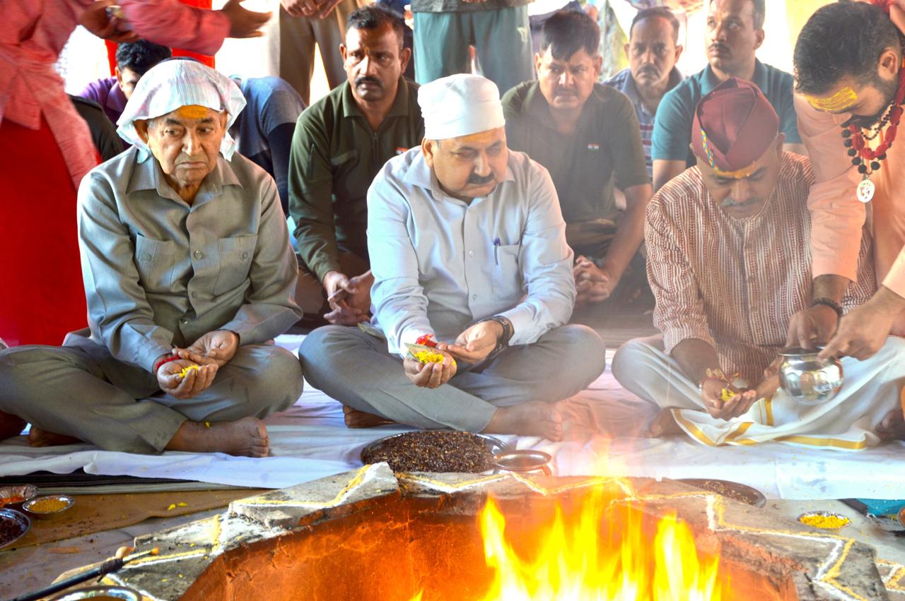 DC Poonch visits Shri Budha Amarnath Ji Mandir
