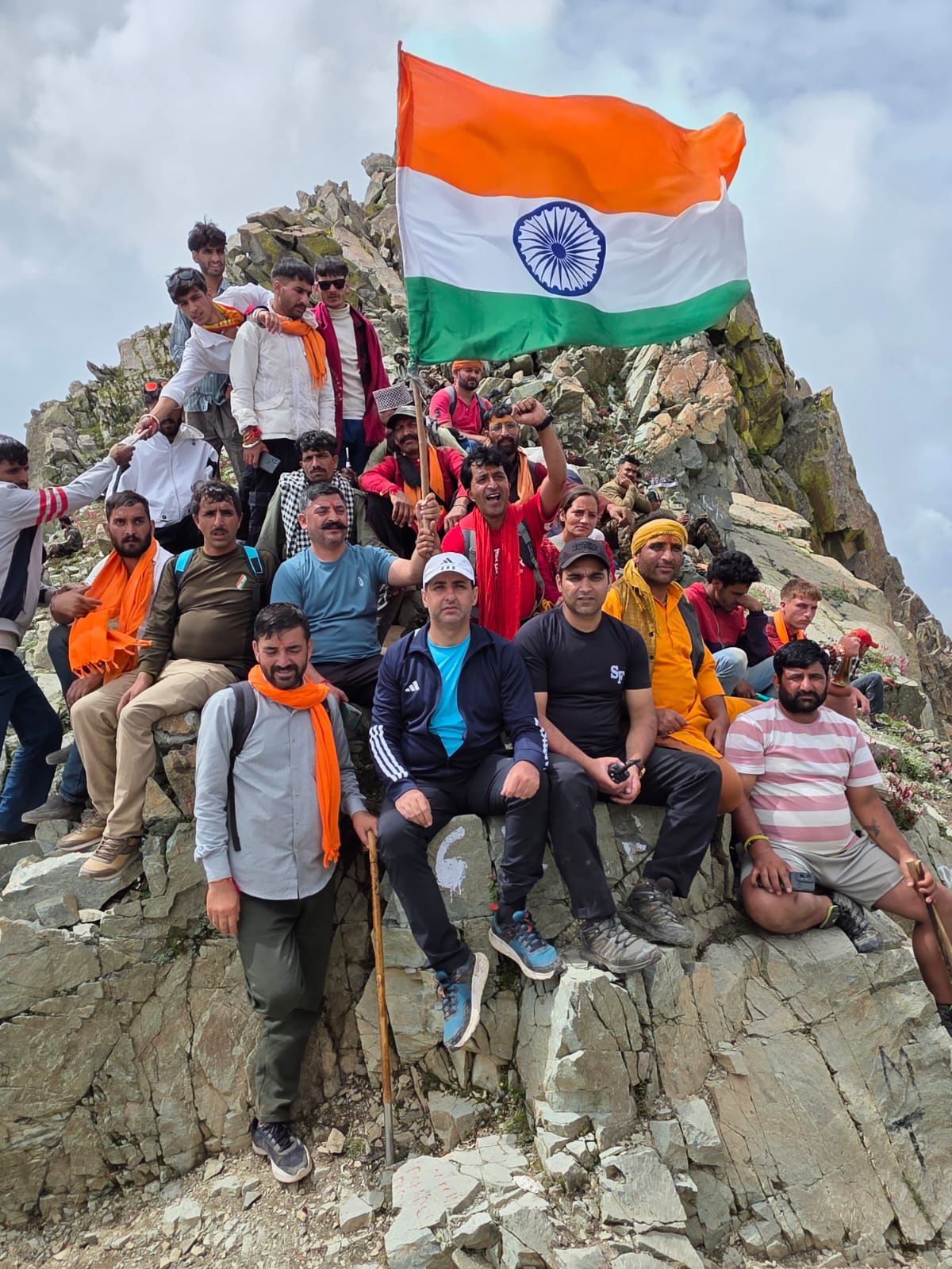 Tricolour hoisted at 11,500 ft during Kounsar Nag yatra