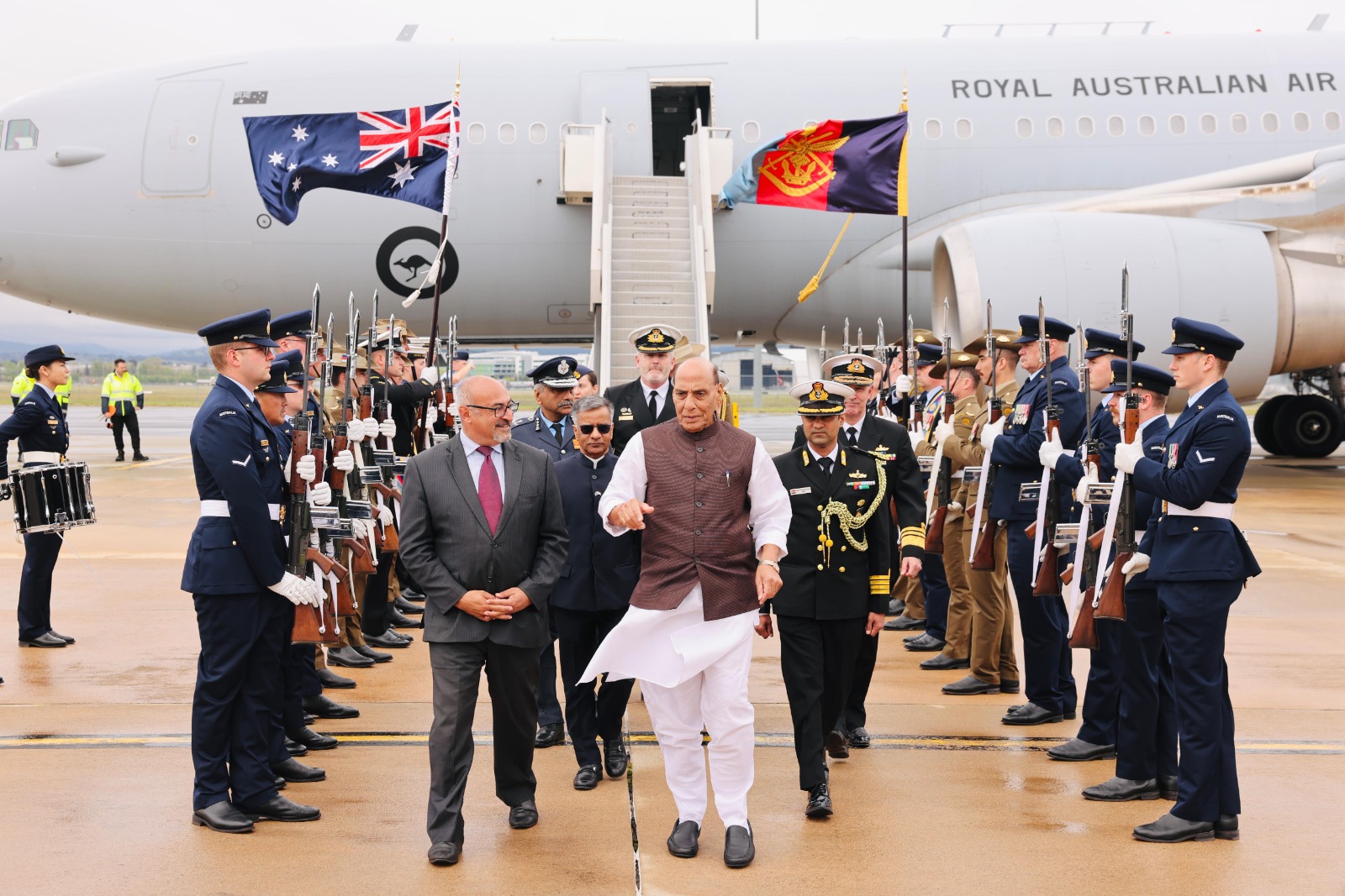Raksha Mantri holds Bilateral Meeting with Australian Counterpart in Canberra