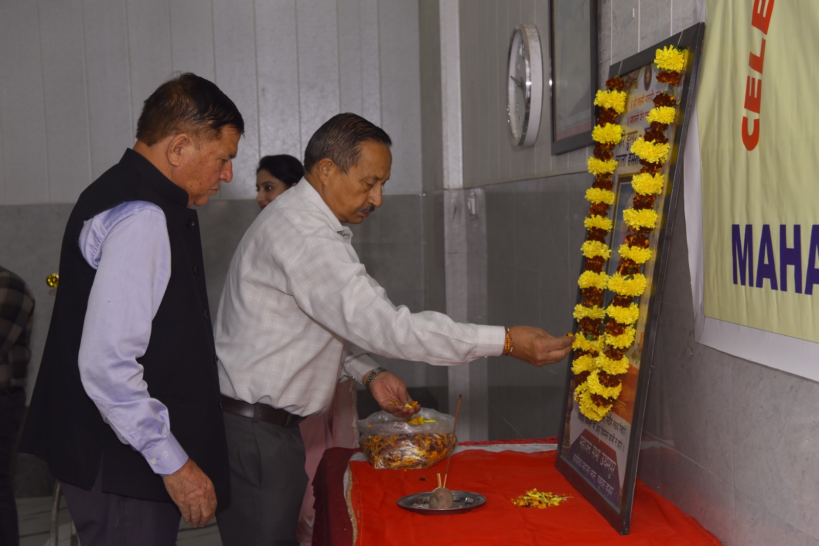 Mahajan Sabha Udhampur paid rich tribute to Sher-e-Duggar Lala Hans Raj Mahajan