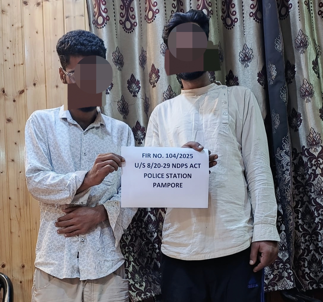 Awantipora Police arrests 02 drug peddlers; Charas Powder Recovered