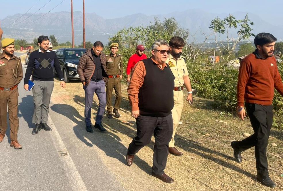 Transport Commissioner inspects land for DL trial ground