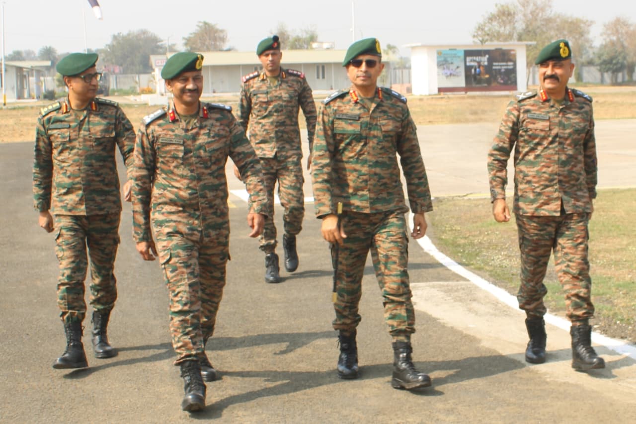 Eastern Command Chief Lt Gen RC Tiwari Reviews Operational Preparedness at Panagarh and Nabagram Military Stations