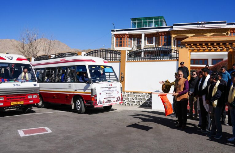 LG Ladakh Kavinder Gupta Flags Off Rashtriya Ekatmata Yatra 2026; 30 Students Set for ‘Ek Bharat, Shreshtha Bharat’ Tour