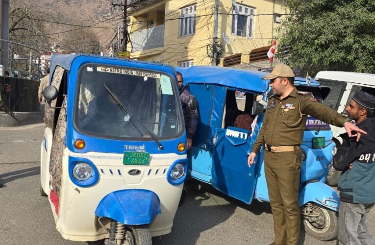 Doda Police Launch Major Crackdown on Illegal E-Rickshaws to Enhance Road Safety