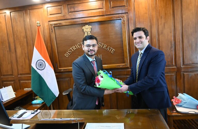 New Administrative Era in Kulgam: DC Shahzad Alam Takes Charge, Sets Strict Deadline for Public Service Delivery