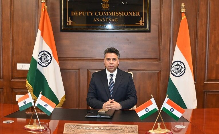 Dr. Bilal Mohiud Din Bhat Assumes Charge as Deputy Commissioner Anantnag; Pledges Efficient Governance