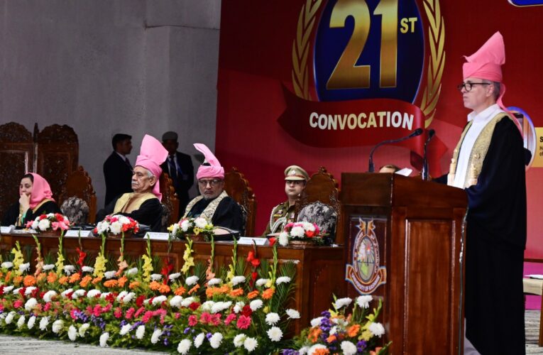 J&K Emerging as Global Innovation Hub: CM Omar Abdullah Charts “Saffron & Silicon” Future at Kashmir University Convocation