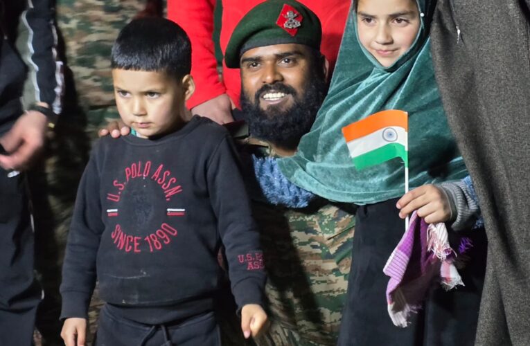 Army Organises Iftar Party in Bandipora