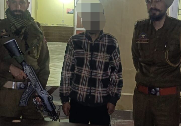 Udhampur Police Arrest Baramulla Drug Peddler with Heroin at Patnitop