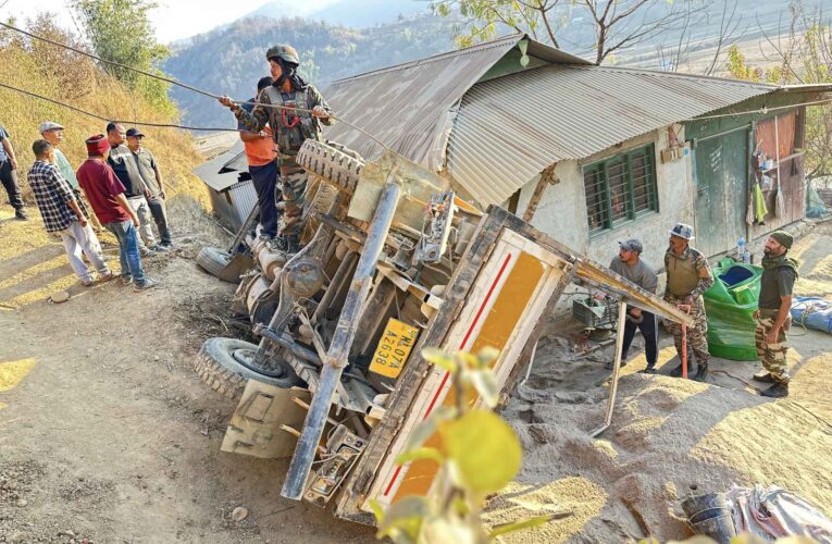 Assam Rifles Personnel Rescue Victims and Recover Vehicle After Road Accident in Senapati, Manipur