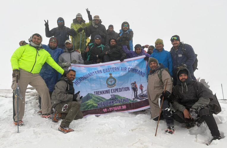 Eastern Air Command Air Warriors Conquer Kedarkantha Peak in High-Altitude Trekking Expedition