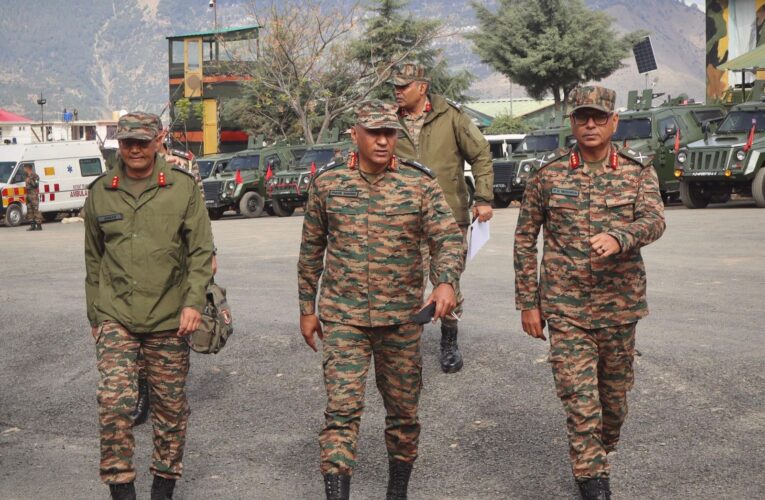 Northern Army  Commander Reviews Operational Preparedness and Security Grid in Kishtwar Sector