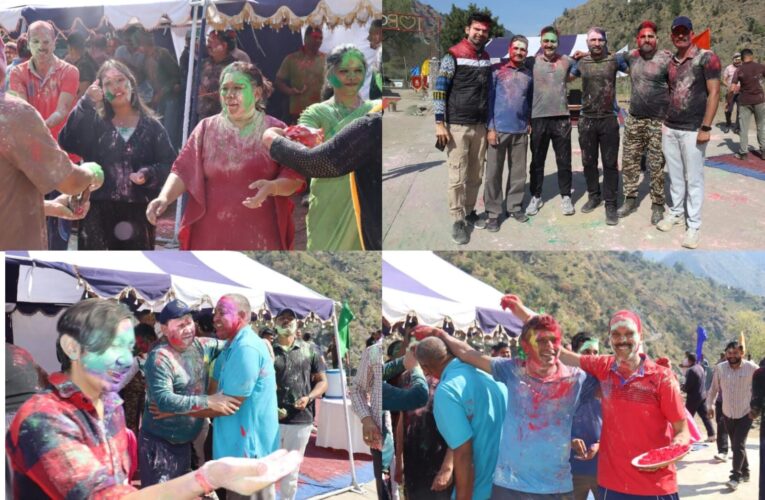 84 Battalion CRPF Celebrates Holi in Ramban: Strengthening Bonds and National Unity