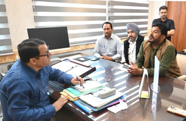 Minister Javid Dar Prioritizes Development in Jammu Border Areas During Public Outreach