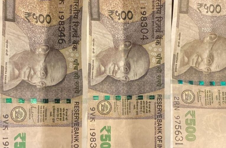 Shopian Police Bust Fake Currency Racket; BDO Among Three Arrested with ₹79,000 in Counterfeit Notes