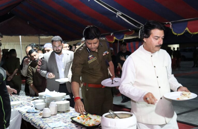 SSP Doda Hosts Grand Iftar Party at District Police Lines to Foster Communal Harmony