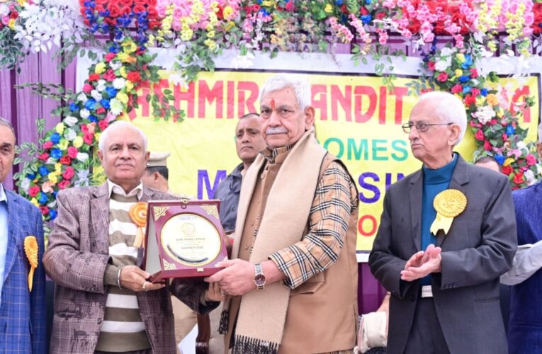 Lieutenant Governor Manoj Sinha Celebrates Navreh in Jammu: Calls on Youth to Lead J&K Toward a Developed Future