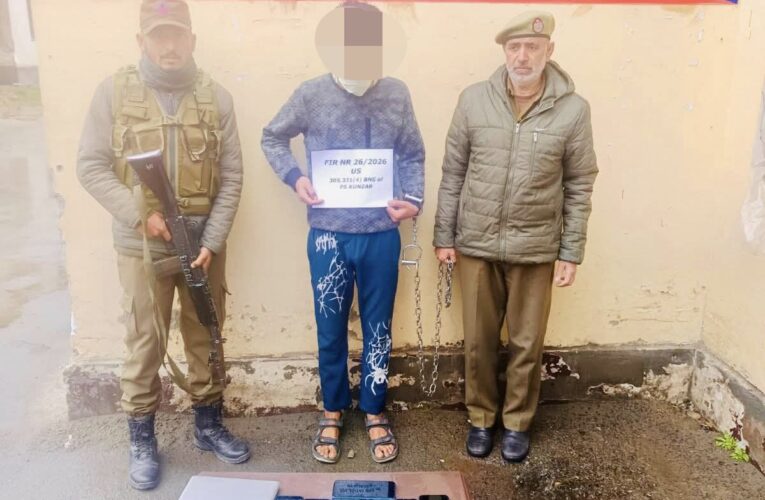 Baramulla Police Solve Kunzar Mobile Shop Theft; Accused Arrested in Delhi