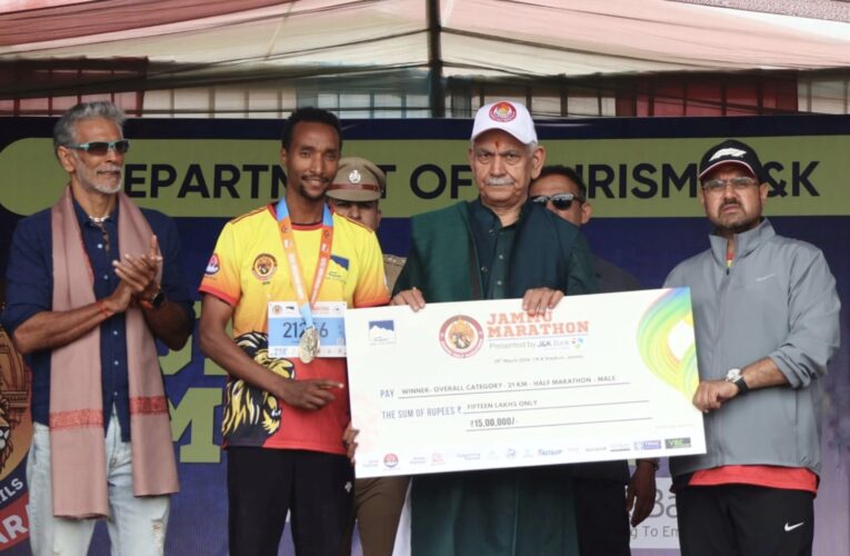 LG Manoj Sinha Felicitates Jammu Marathon Winners; Declares J&K a Global Hub for World-Class Events