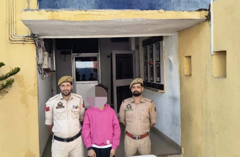 Udhampur Police Arrest Inter-District Drug Peddler; Heroin Seized from Passenger Cab at Chenani