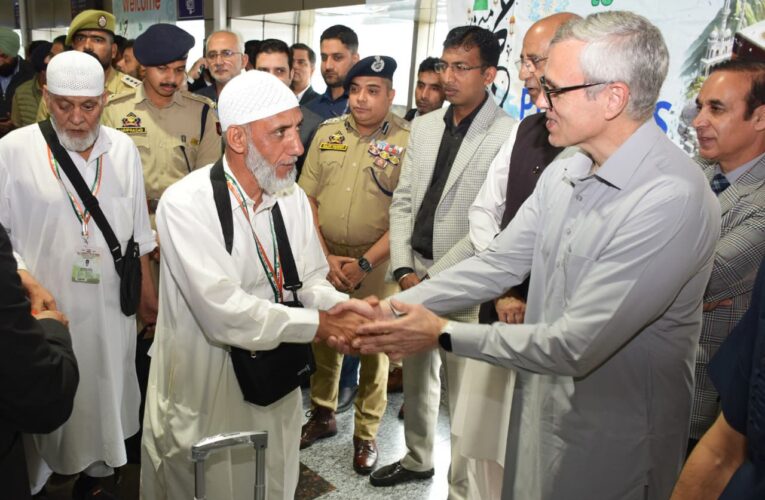 Chief Minister Omar Abdullah Sees Off Inaugural Batch of Haj Pilgrims from Srinagar International Airport