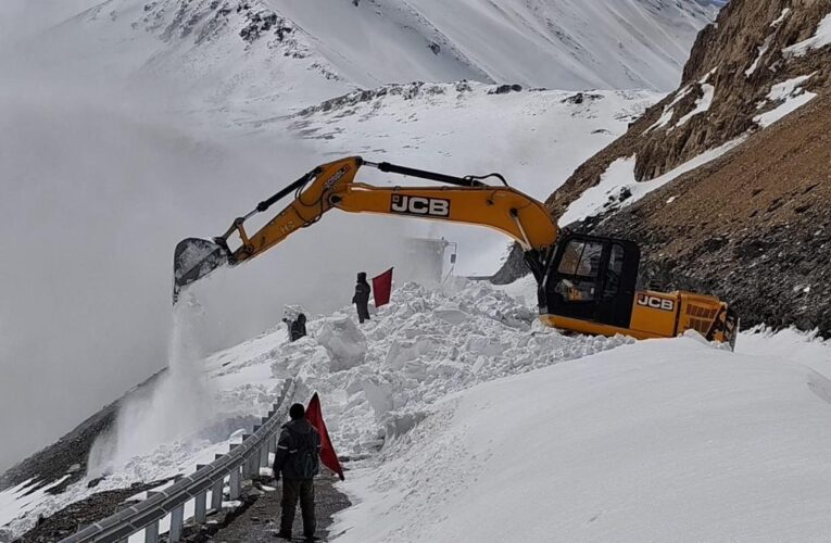 BRO Reopens Strategic Lachulung La Pass Amid Extreme Weather on Leh-Manali Highway