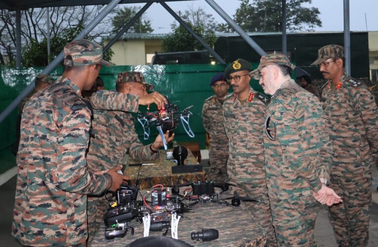 Lt Gen VMB Krishnan Reviews Operational Readiness and Drone Excellence Centre at Spearhead Division