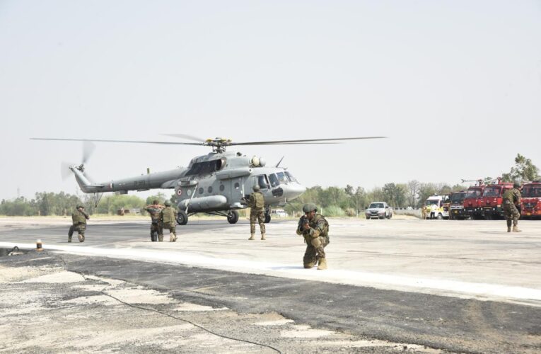 Indian Air Force Conducts Successful Emergency Landing Drill on Purvanchal Expressway