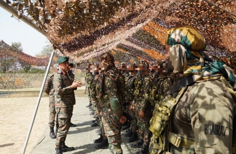 Rising Star Corps Commander Reviews Operational Preparedness in Jammu and Samba Sectors