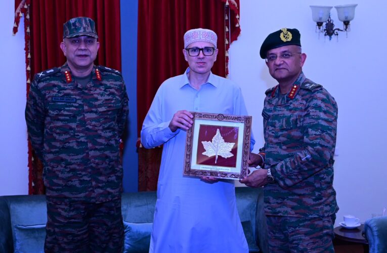 Top Army Brass and Paras Hospital Delegation Meet Omar Abdullah to Review Security and Health