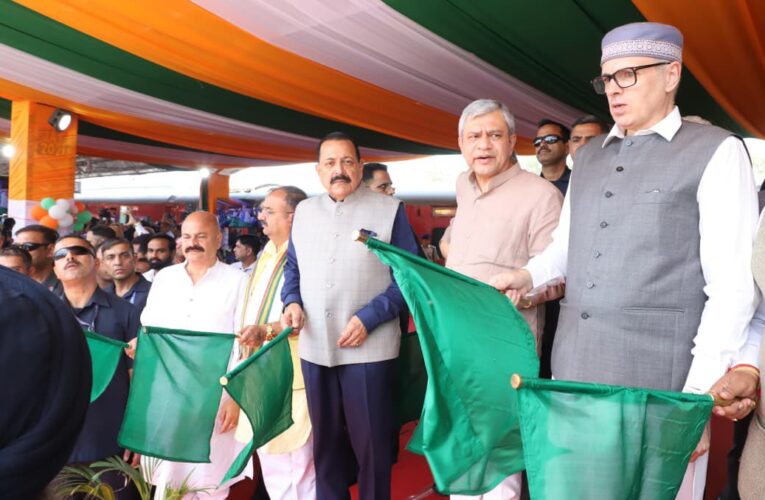Expanded 20 Coach Vande Bharat Express Flagged Off to Boost Jammu and Kashmir Connectivity