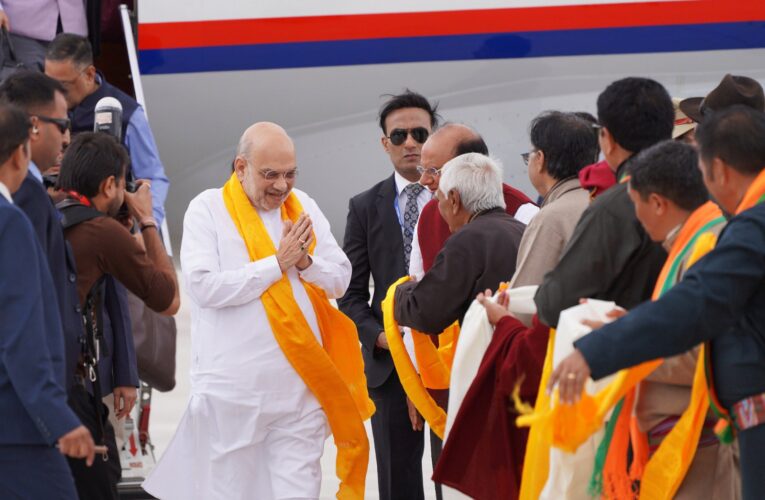 Lieutenant Governor Vinai Kumar Saxena Welcomes Home Minister Amit Shah to Leh