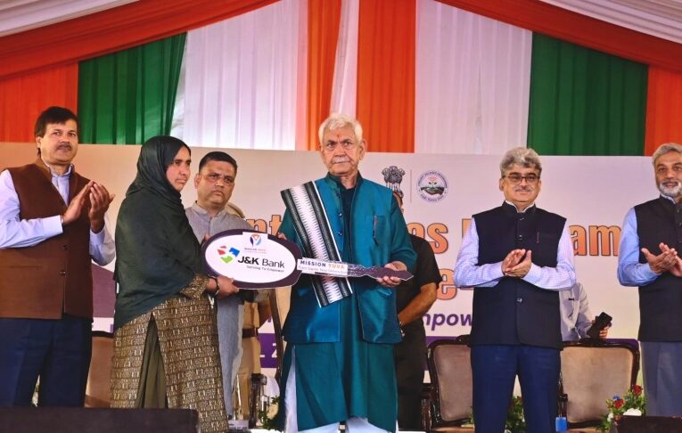 Border Villages are India’s First Line of Defence: Manoj Sinha Targets Holistic Development in Makwal