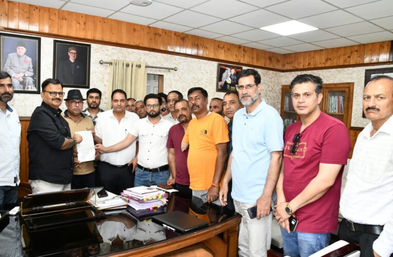 J&K Minister Javed Ahmed Rana Meets Public Delegations; Assures Release of JJM Payments and Infrastructure Upgrades