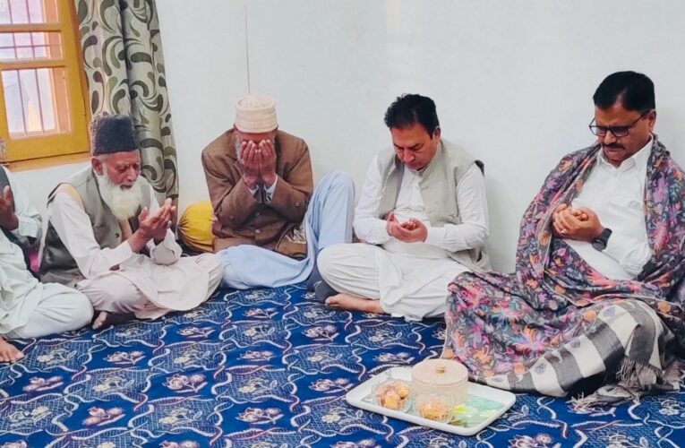 Minister Javed Ahmed Rana Visits Dr. Javaid Rahi’s Residence to Offer Condolences on the Passing of Babu Noor Muhammad Noor