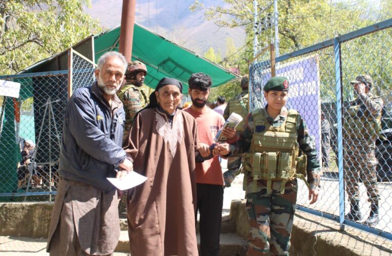 Indian Army Organises “Sehat-o-Afiyat” Medical Camp in Remote Rawatpura