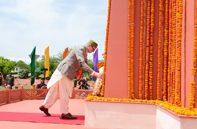 Chief Minister Honors Heroic Legacy at Renovated War Memorial and Infantry Milestone