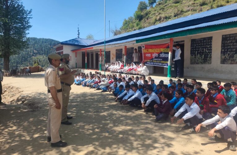 Udhampur Police Spearhead Drug Awareness Drive at GHS Chapper Under Nasha Mukt J&K Abhiyaan