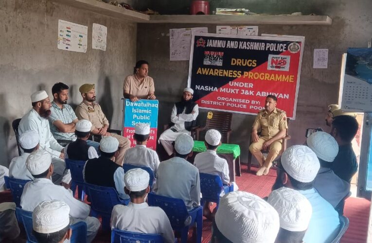 Poonch Police Strengthen Anti Drug Drive with Awareness Sessions at Religious Institutions