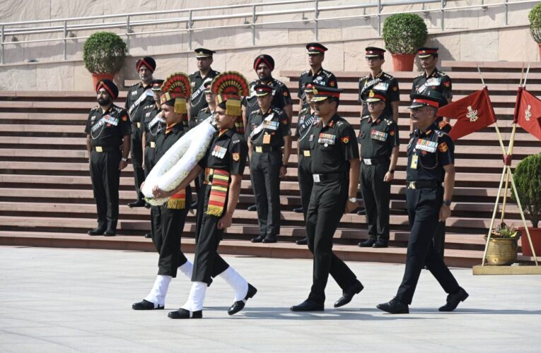 Indian Army Commemorates 47th Raising Day of Mechanised Infantry Regiment with Wreath Laying at National War Memorial