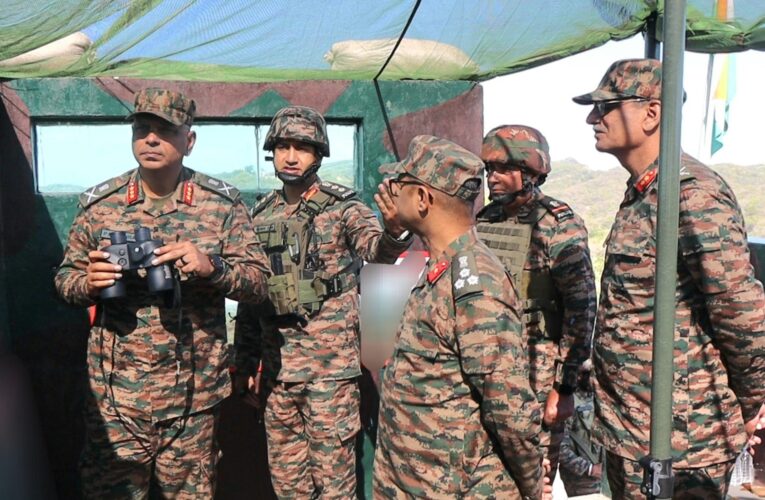 White Knight Corps Commander Reviews Operational Preparedness and Counter-Infiltration Grid in Akhnoor