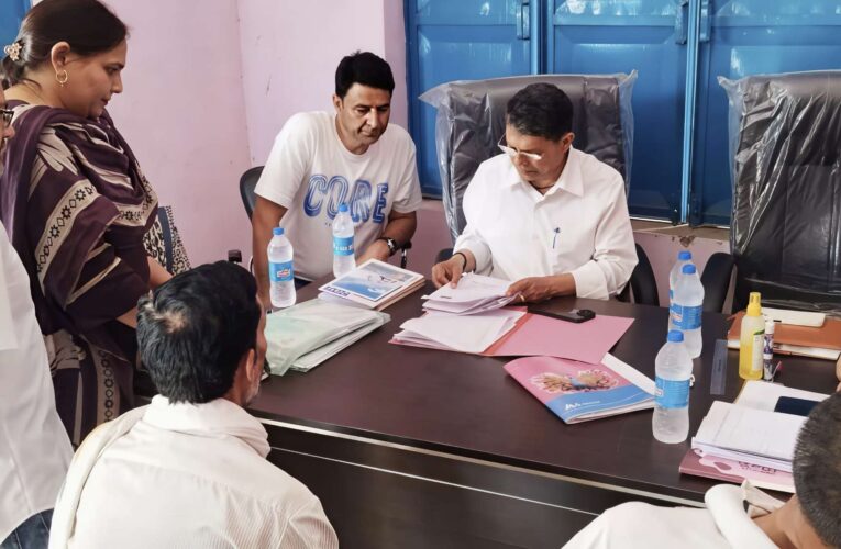 State Election Commissioner Shantmanu Reviews Panchayat Electoral Roll Revision in RS Pura and Miran Sahib